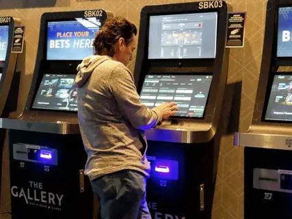 casino with blackjack machine 